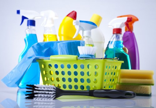 Deep cleaning service for SE23 homes with detailed kitchen and bathroom cleaning